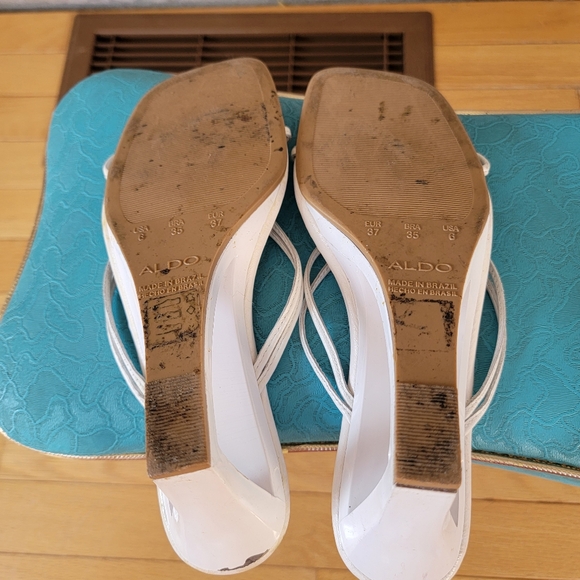 00s white strappy wedge sandals - Picture 5 of 6